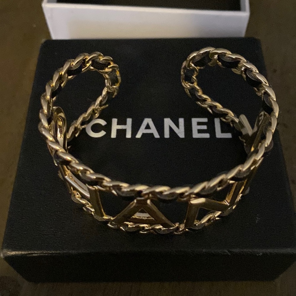 New Chanel bracelet mint condition